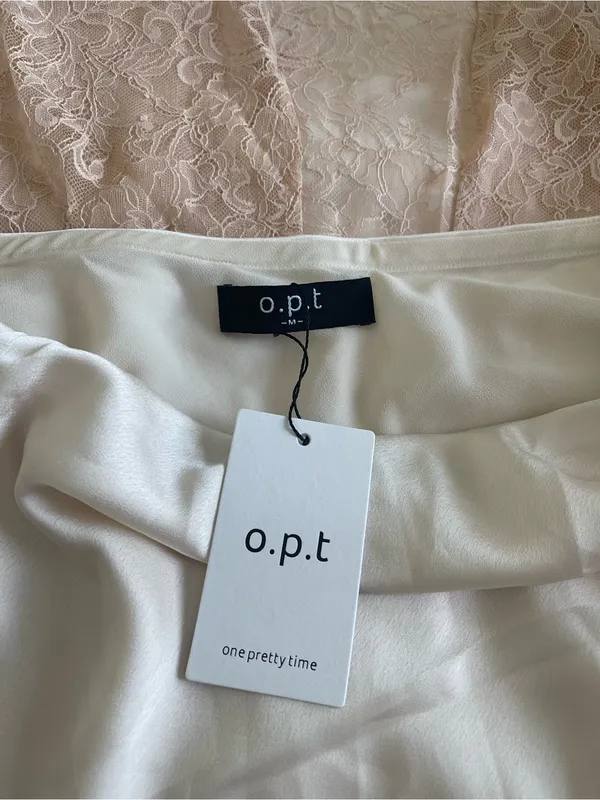 NWT Few Moda Saoirse Skirt size Medium M Lace Cream pink o.p.t - Image 4