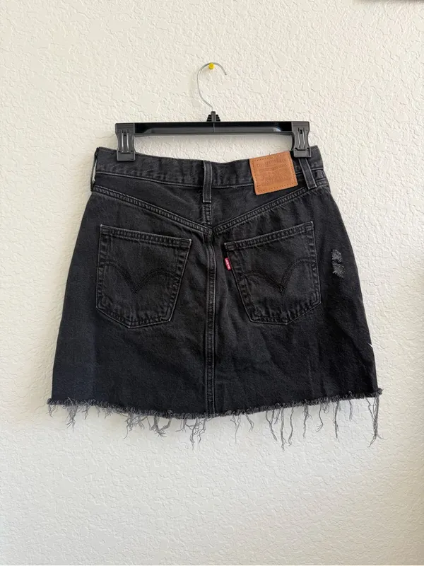 Levi's‎ Ribcage Skirt Denim Jean Black Frayed Hem Mini Skirt Size 28 - Image 5
