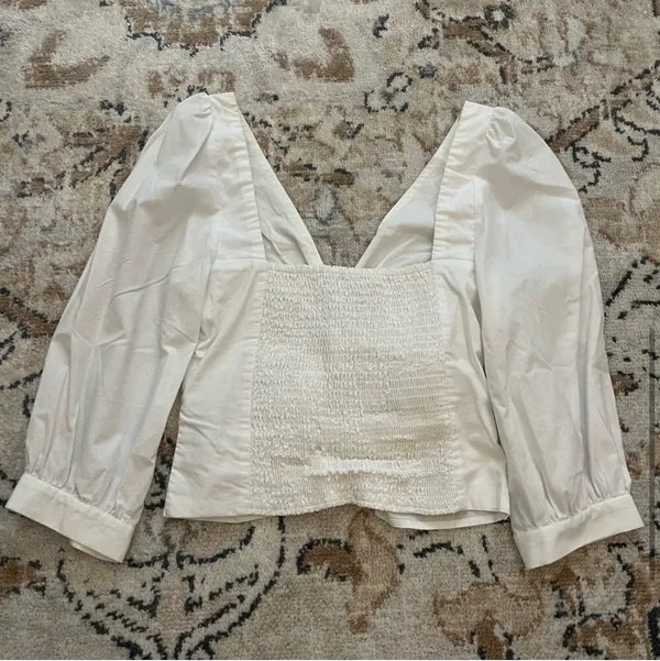 Abercrombie cream twist front puff sleeve Top - Image 4