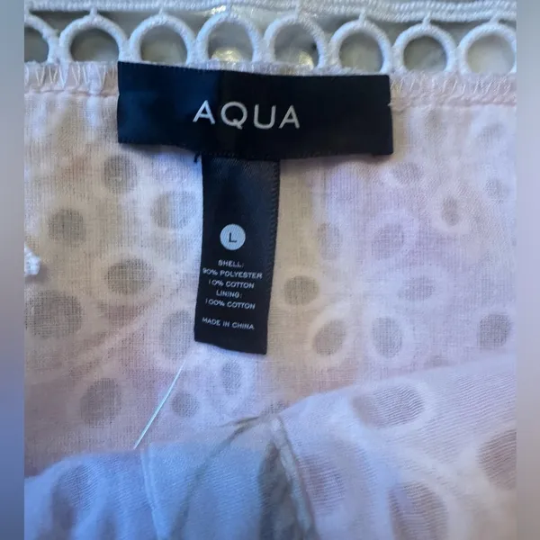 NWT AQUA Women’s Romantic Eyelet Lace Top Large - Image 6