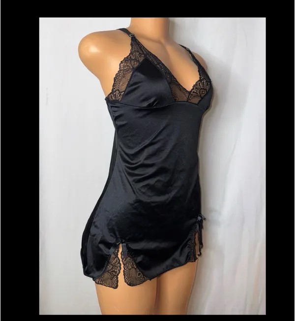 Black Lace Mini Dress Tobi - Image 2