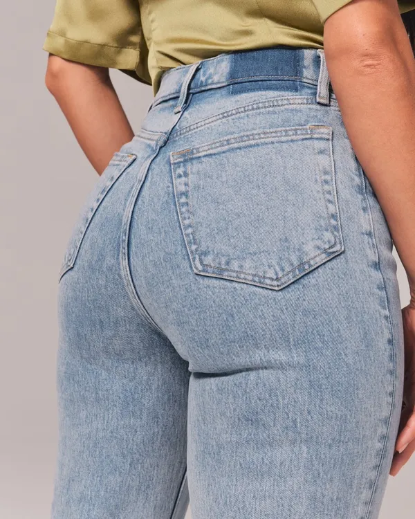 Abercrombie Curve Love Ultra High Rise 90s Straight Jean - Size 27 SHORT - Image 3