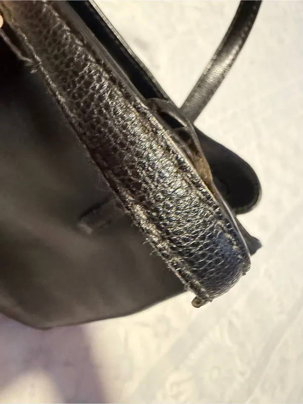 kate spade Black Leather Tote with Gold Hardware NON STRAP. - Image 10
