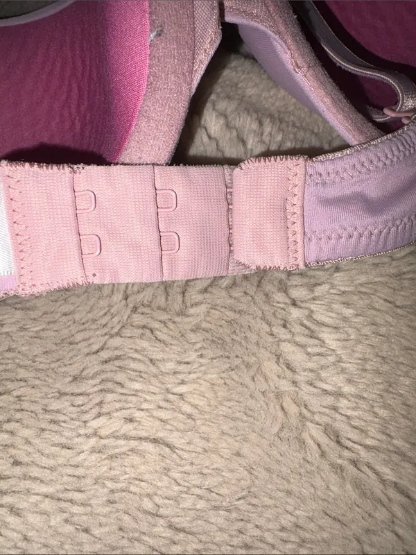 VS Pink Wear Everywhere Lightly Lined T-Shirt Bra, size 32B - Image 4