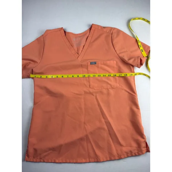 FIGS Scrub Top - Size Medium - Great Condition! - Image 5