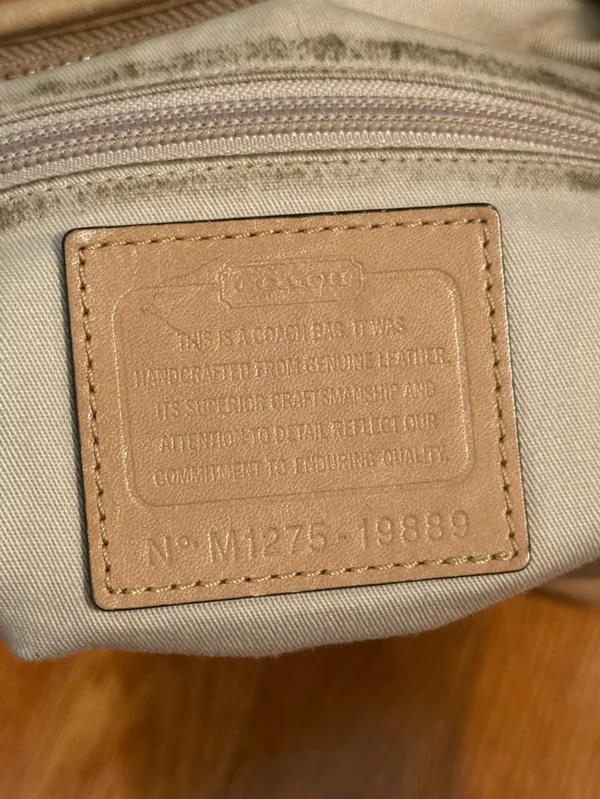 Vintage Coach Legacy Tassel Bucket Bag in Tan Leather - Image 8