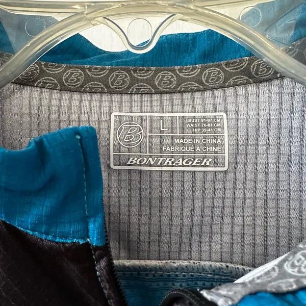 Bontrager Blue and Gray Bike Jersey - Image 4