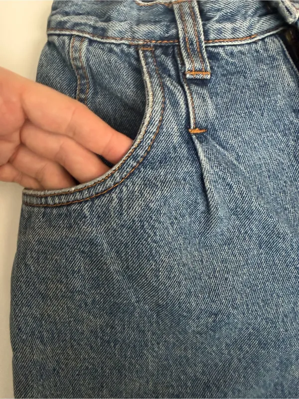 Vintage Bill Blass Denim Shorts High Rise Pockets Medium Wash Blue 90’s Y2K - Image 5