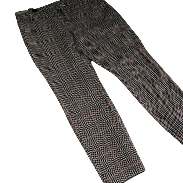 Old Navy grey & pink plaid houndstooth pixie pants - Image 5
