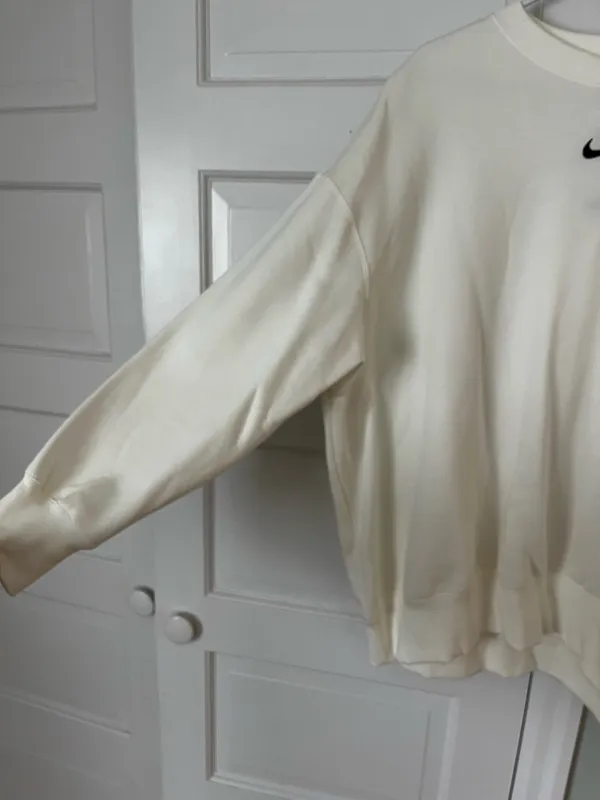 Nike Crewneck Sweatshirt - Image 5