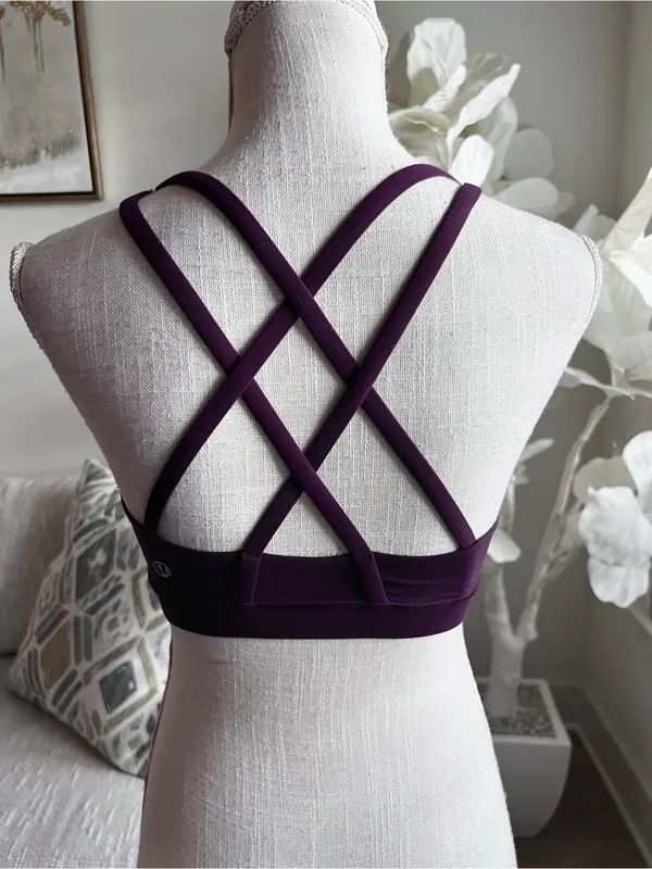 Lululemon Energy Bra Seamless Woman’s Sports Bra - Purple size 4 - Image 4