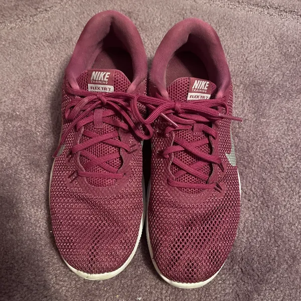 Woman’s Nike flex TR7  - Image 2