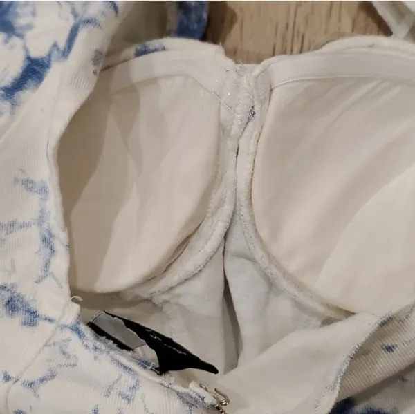 The Sang Bleached Set- Crop Top & Shredded Shorts - Image 10