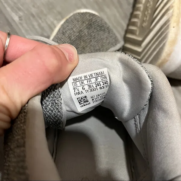 Adidas Grey Cloudfoam tennis shoes - Image 8