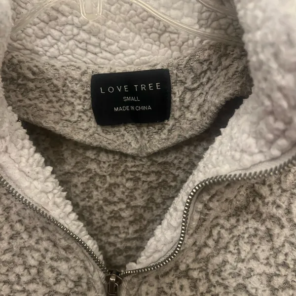 Love Tree‎ 1/4 Zip Soft Pullover 
Fleece
Size small - Image 3