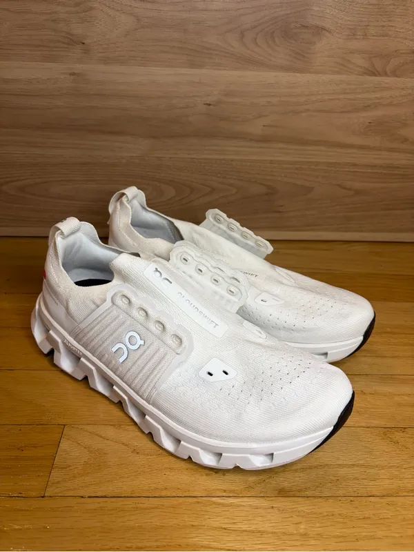 On Running Cloudswift 4 Women's Sneakers In White - Size 10.5 - Image 2