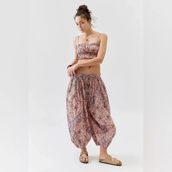 Urban Outfitters Out From Under Jasmine Floral Cropped Cami Top Size Small - Image 2