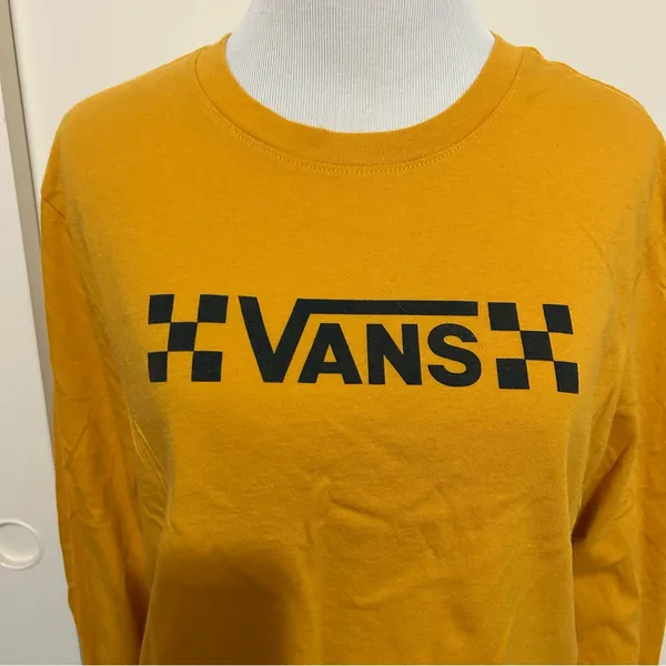 5/$30 🎈 Vans large gold logo cropped tee - Image 2