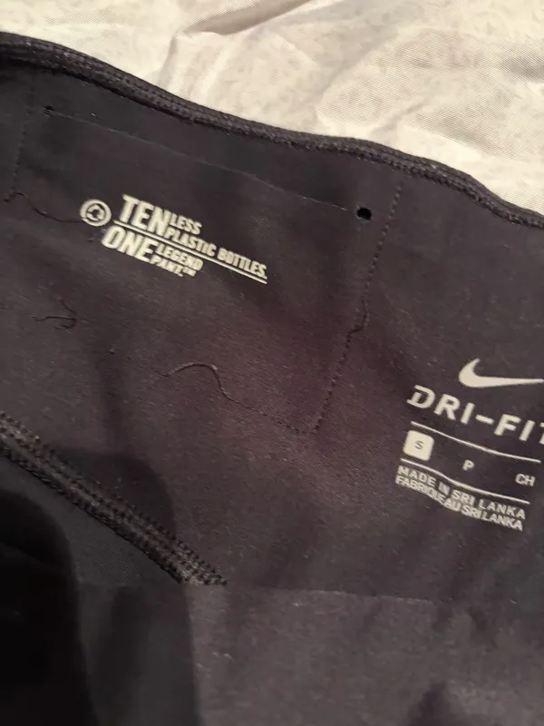Nike gray black and white leggings - Image 4