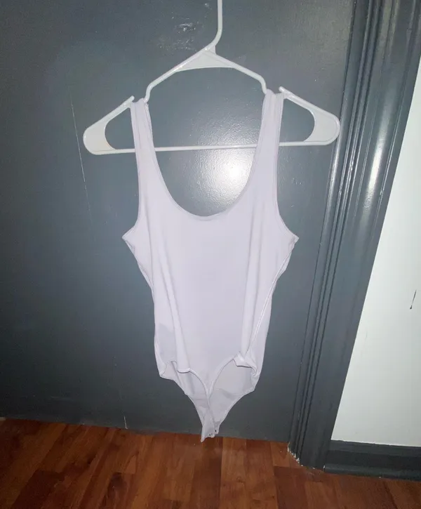 Abercrombie and fitch scoop tank bodysuit size M - Image 3