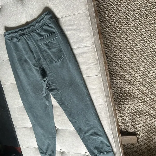 Everlane Green Jogger Sweatpants Size Medium - Image 9