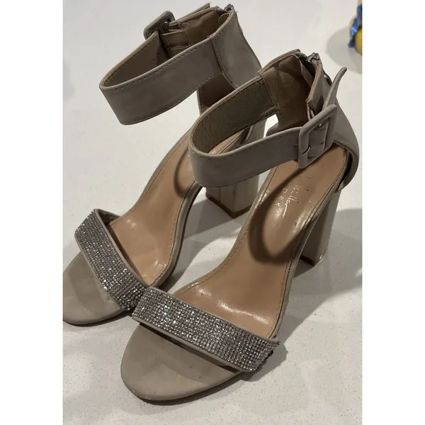 Nicole Miller New York Beige Block Heel Sandals Size 7.5 Ankle Strap Open Toe... - Image 3