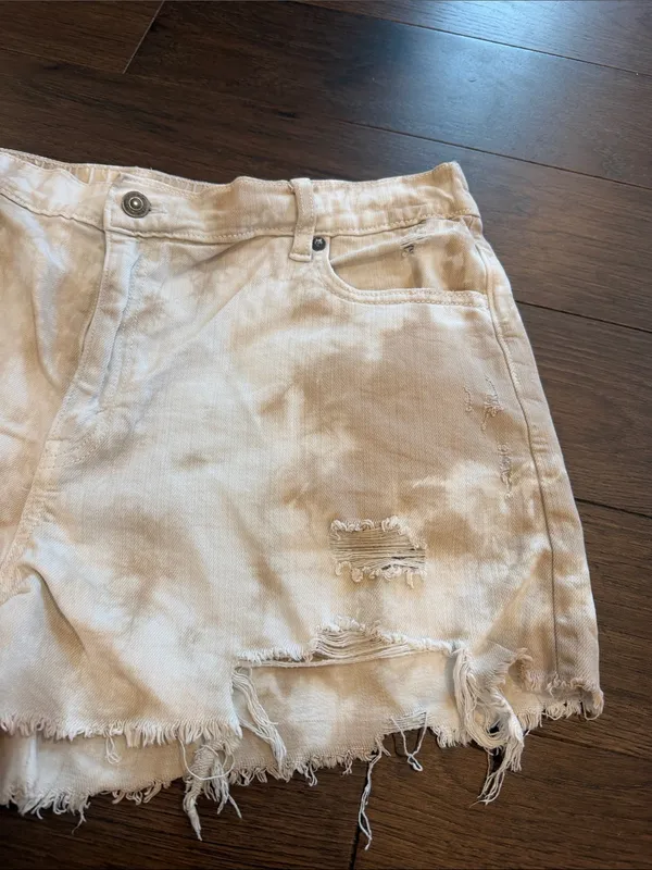 aerie Daydream White/TanTie-Dye Distressed Denim Shorts Size XL - C45-060 - Image 4