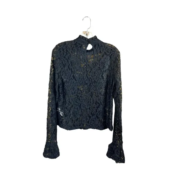Pretty Little Thing Women's Black Lace Flare Sleeve Top - Image 2