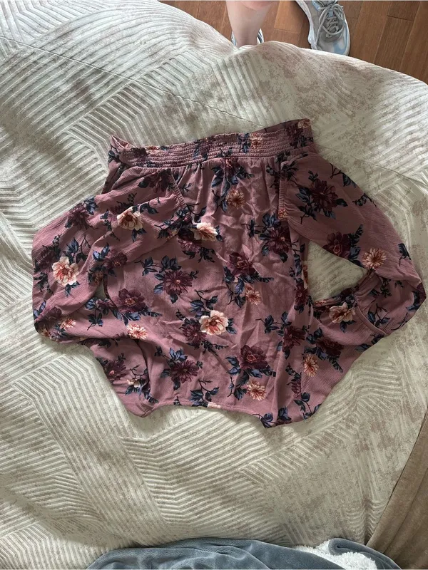 American Eagle Outfitters Mauve Pink Floral V-Neck Blouse - Image 8