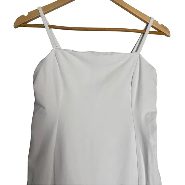 Alo Yoga Airbrush Love Match White Bubble Hem Tennis Mini Dress Shorts Size M - Image 5