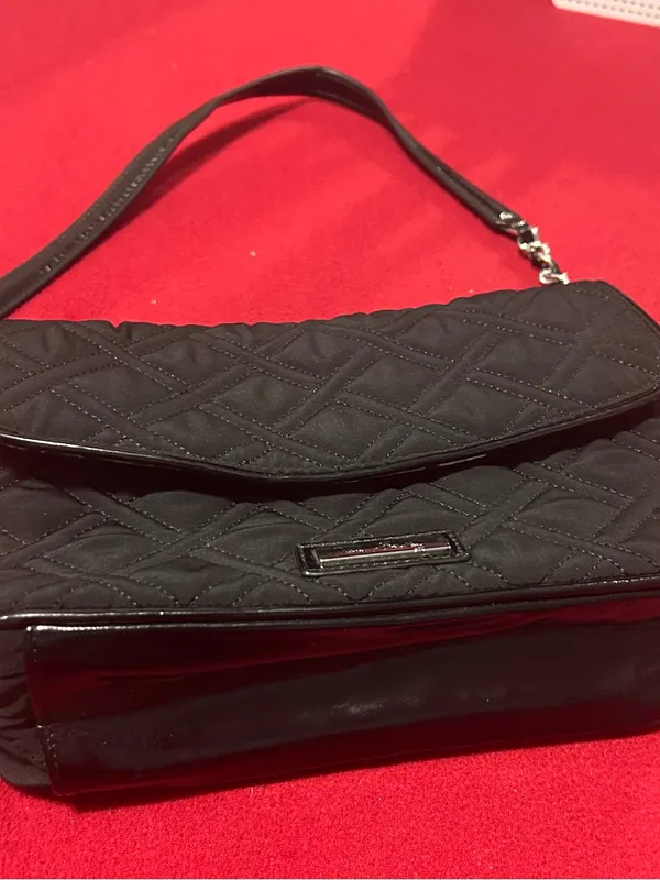 Vera Bradley Quilted Black Shoulder Bag with Patent Trim NEW - Image 2