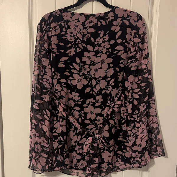 Motherhood maternity‎ floral blouse. Size L - Image 4