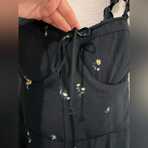 Wild Fable Women's Black and Yellow Jumpsuit size med - Image 6