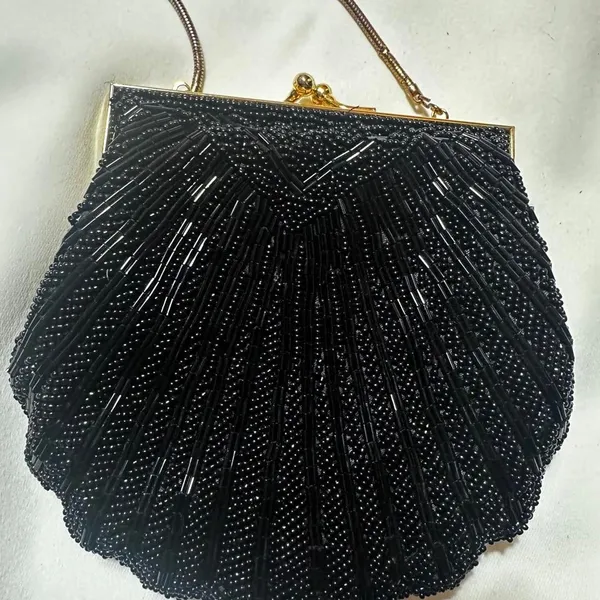 T319. Valerie Stevens Beaded Sea Shell Evening Bag - Image 3