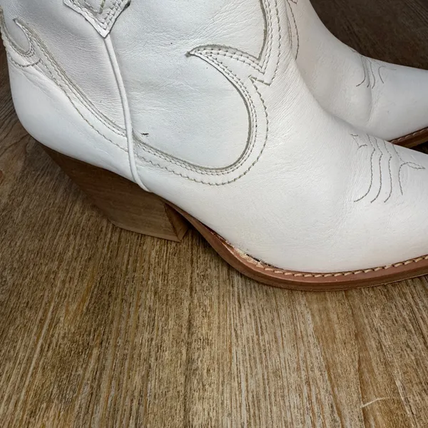 Thursday Boot Co. Sedona Country Star White Leather Western Ankle Boots 9.5 - Image 5