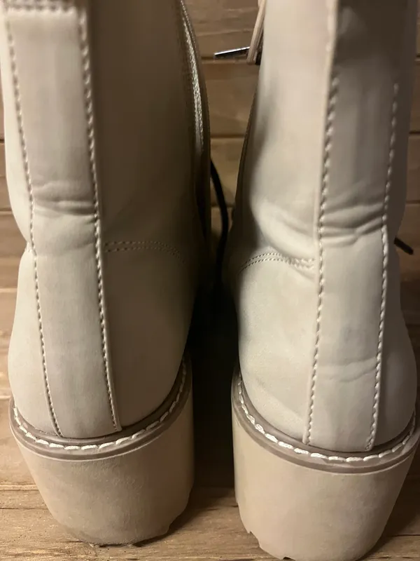 DV Dolce Vita Women's Rachal Ankle Boot tan size 8 - Image 4