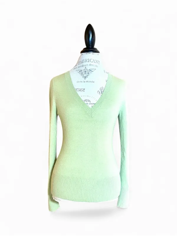 Theory Lime Neon Avocado Green 100% Cashmere V-Neck Sweater Sz M Retail $265 - Image 3
