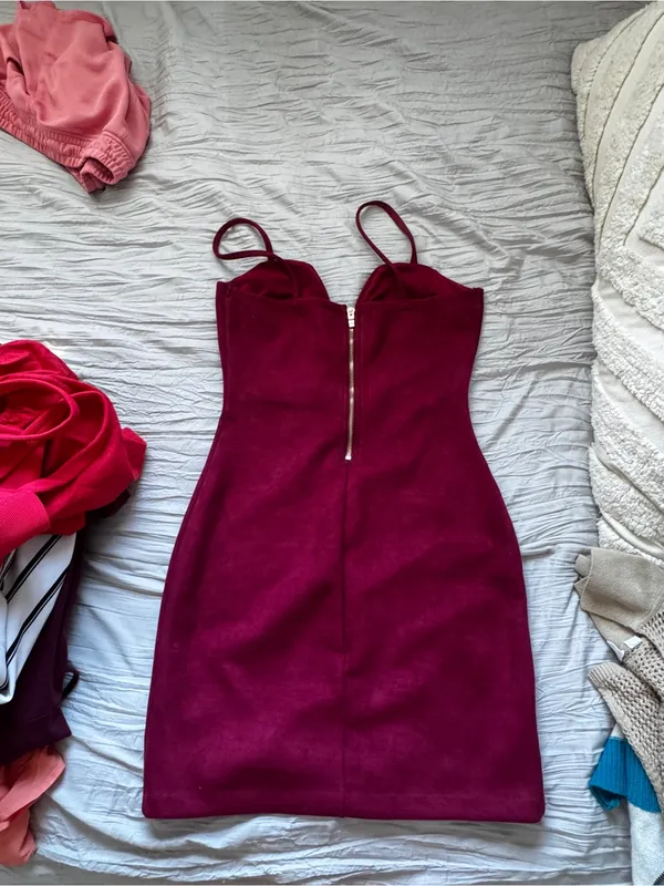Windsor Plum Strap Mini Dress with Sweetheart Neckline - Image 5