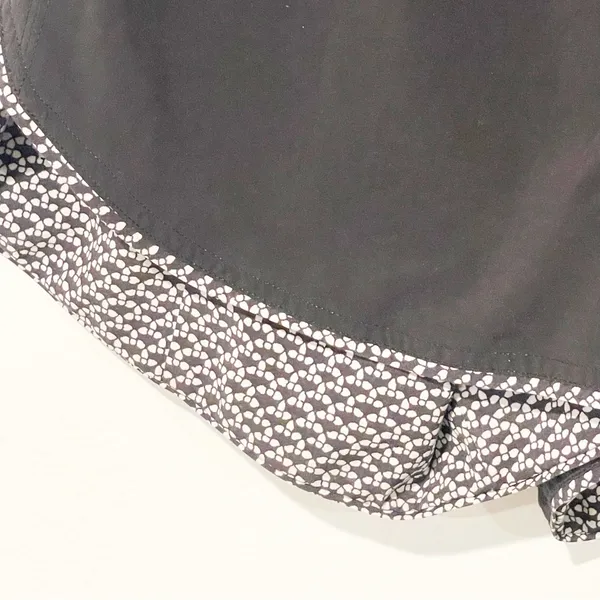 Lululemon Size 4 Black‎ Choose a Side Reversible Athletic Pull on Shorts - Image 2