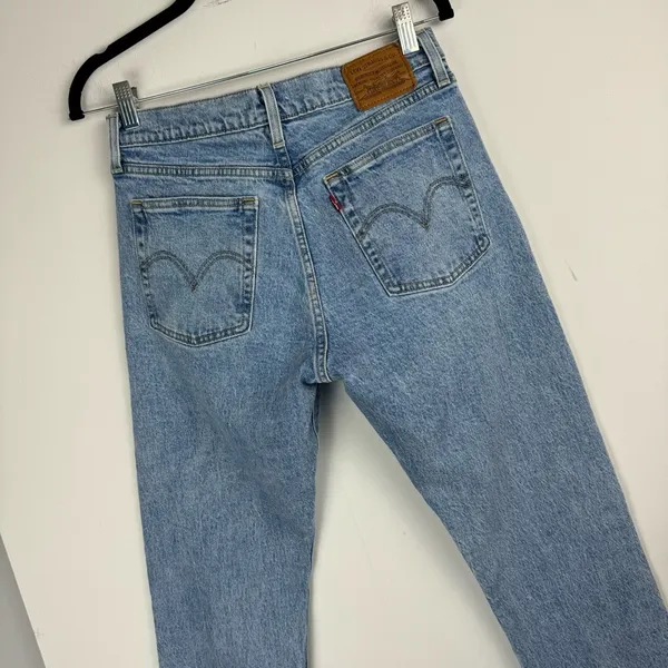 Levi’s Wedgie Straight Leg Jeans Sz 28 Light Wash Button Fly - Image 12