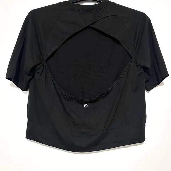 Lululemon Swiftly Train Tee Size 14 - Image 5