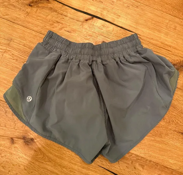 Lululemon Hotty Hot Shorts 2.5" - Image 3