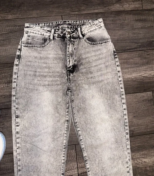 Black stonewashed frayed denim jeans - Image 3