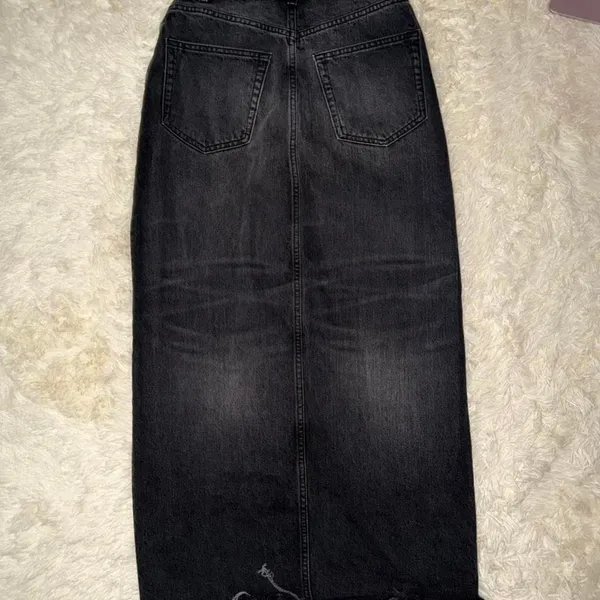 Reformation Jeans Tazz Maxi Denim Distressed Skirt Gray Black Size 26 NWOT - Image 4