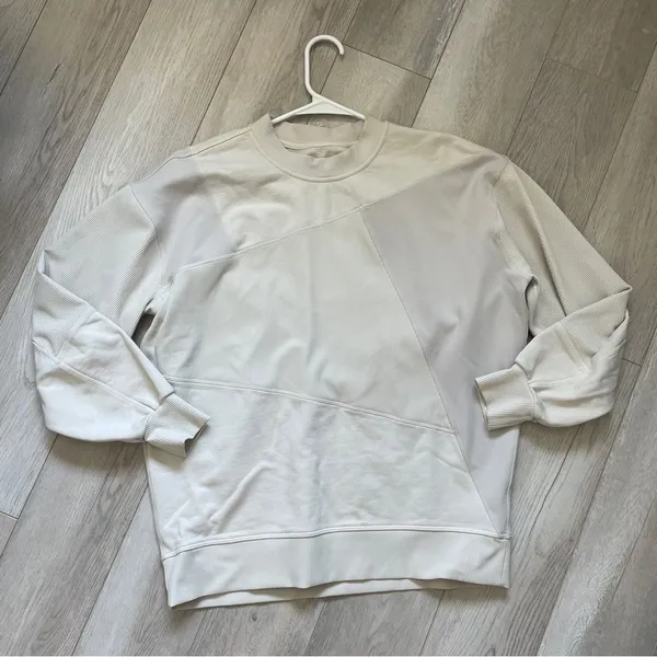 Lululemon Oversized Sweatshirt colorblock crew perfectly womens Gray (size 4) - Image 3