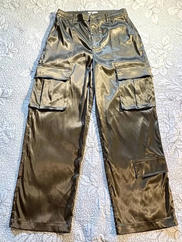 💥NWT REMIx REVOLVE Sydney Satin Cargo Pants Dark Green Utility Luxe Sz M🧡 - Image 3
