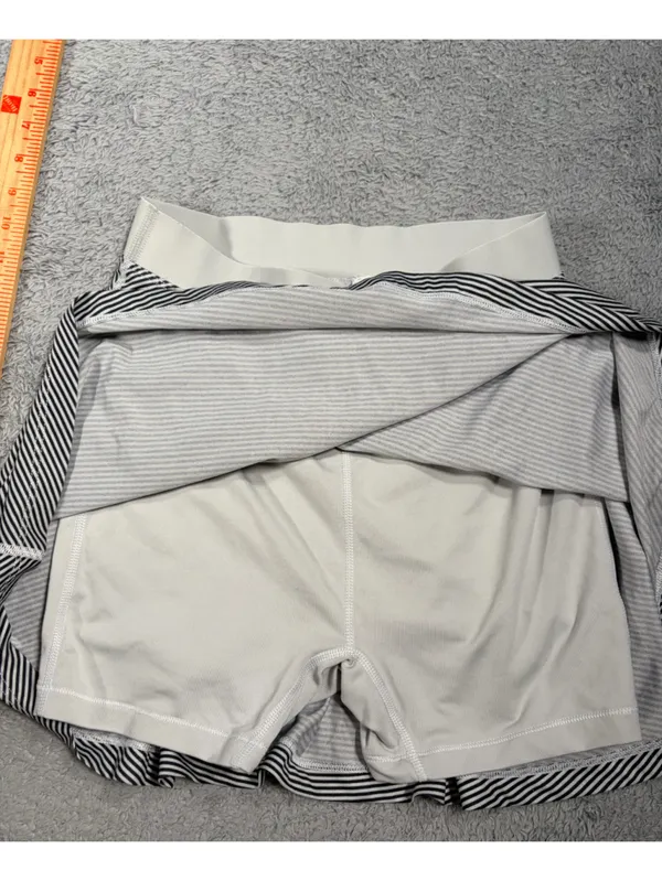 Nike Women's Black & White Striped Skort small - Image 7