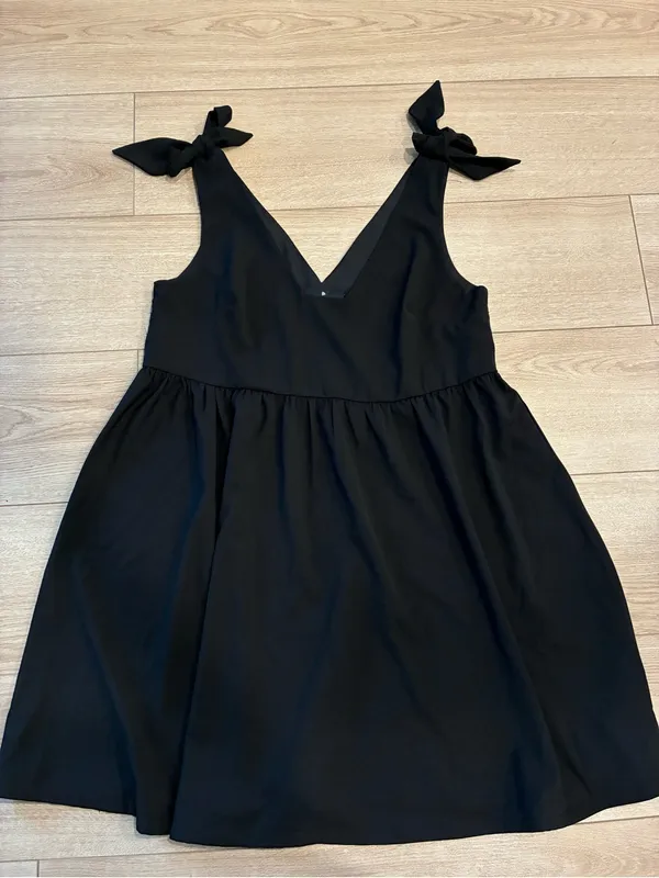 Pomander Place x Tuckernuck Black Sleeveless Tie Bow Mini Dress Size M - Image 4