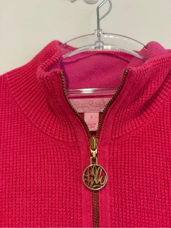 Lilly Pulitzer Women's 1/4 Zip Pullover sweater pink Size Small - Image 4