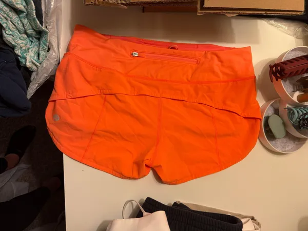 Lululemon Speed Short 2.5” - Image 2